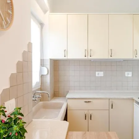Apartment Yoe *